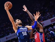  国王杯最新形势：新疆男篮高居榜首，新疆男篮强势追赶，冠军归属成迷