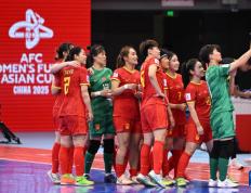 包含中国国家女子足球队实力雄厚，梦幻般的胜利的词条